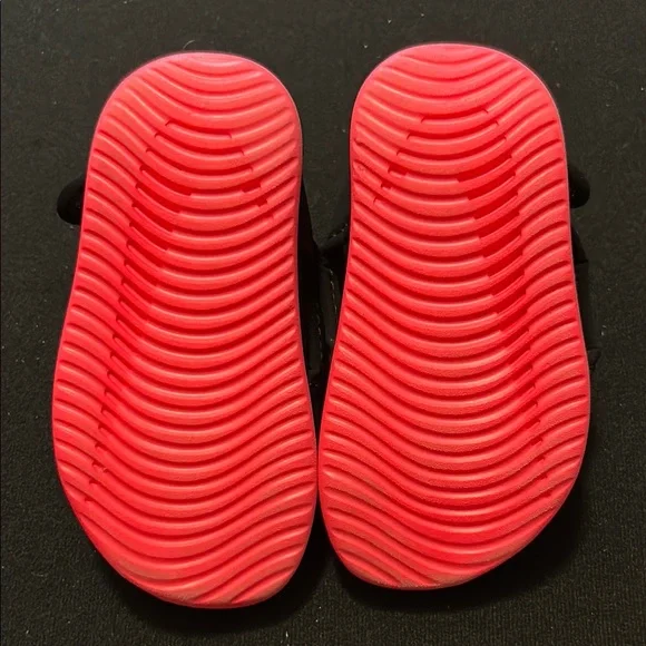 Nike Black and Red Sport Sandals with Adjustable Velcro Straps - Picture 3 of 4